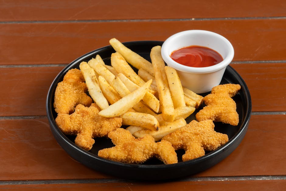 Sprø kyllingnuggets med hjemmelaget BBQ-saus