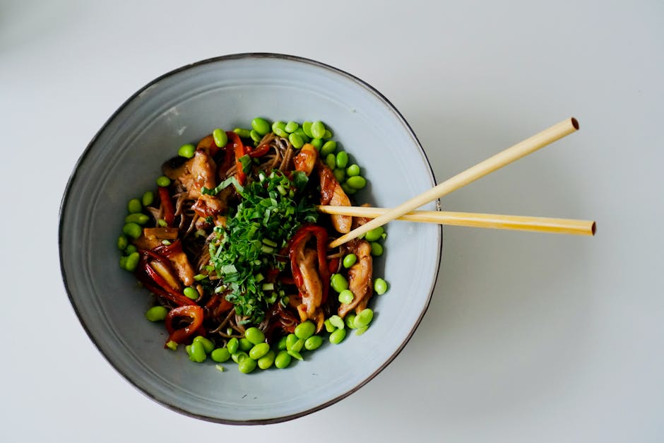 Soba-nudler med edamame og peanøtter
