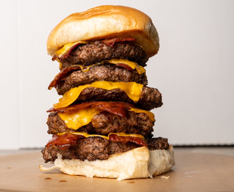 Trefargede osteburgere med sprø kirsebærpepper