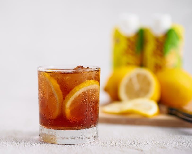 Iskald sitrongress-te med sitron