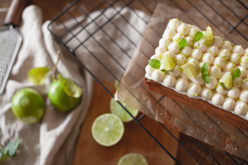 Ingefær- og limekokosnøttkake med marshmallowfrosting