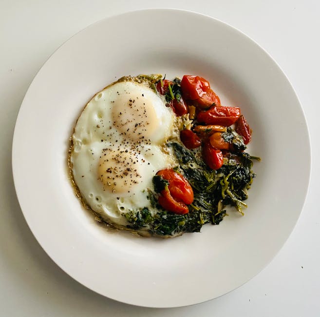 Spinatgryte med kikerter og stekte egg