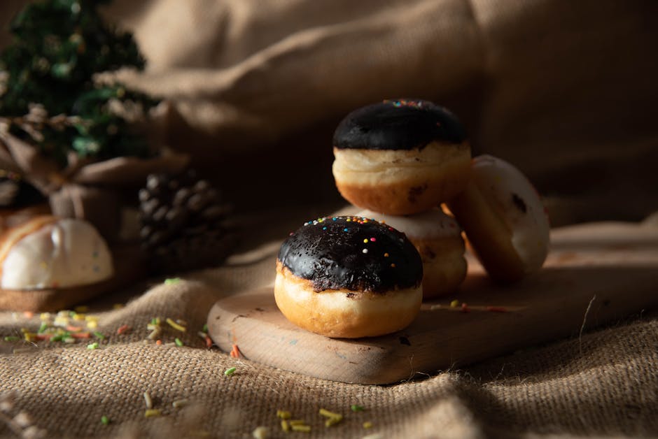 Mini kakedoughnuts med sjokolade eller melis