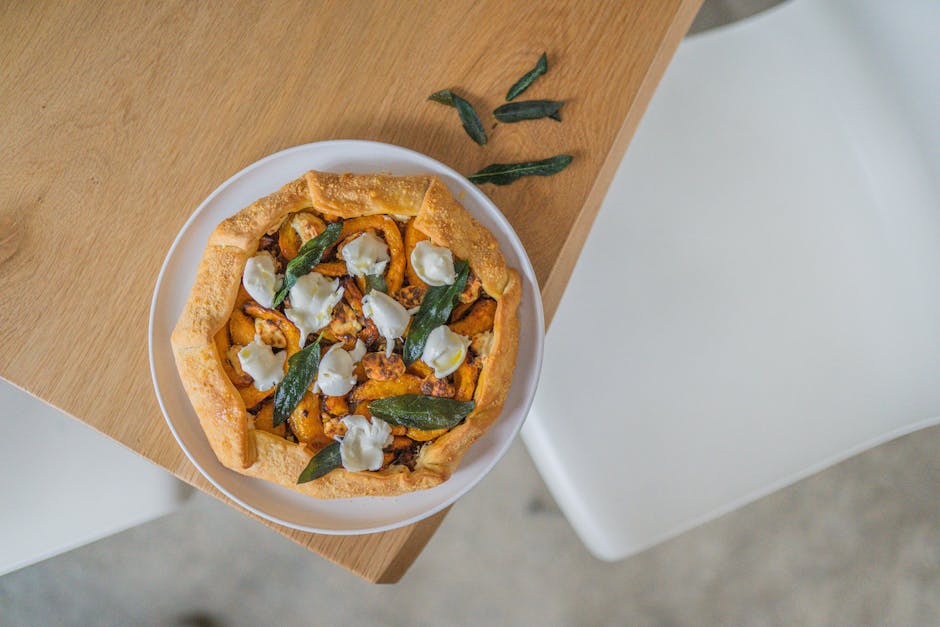 Butternut squash galette med geitost og salvie