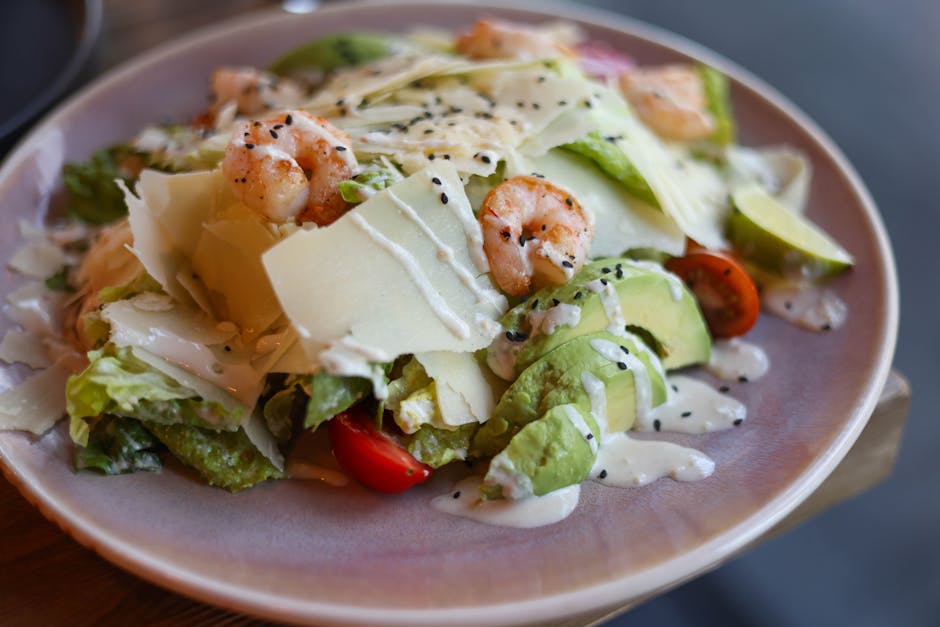 Parmesan-fiskefileter med avokado- og kressalat