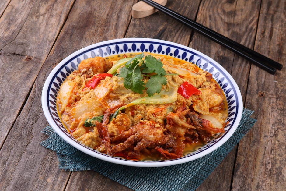 Thailandsk currypenne med krabbe og ingefær-tomat chutney