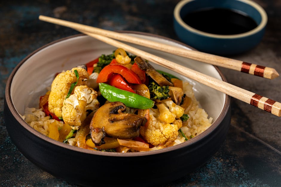 Wok med sommergrønnsaker og urtepuré