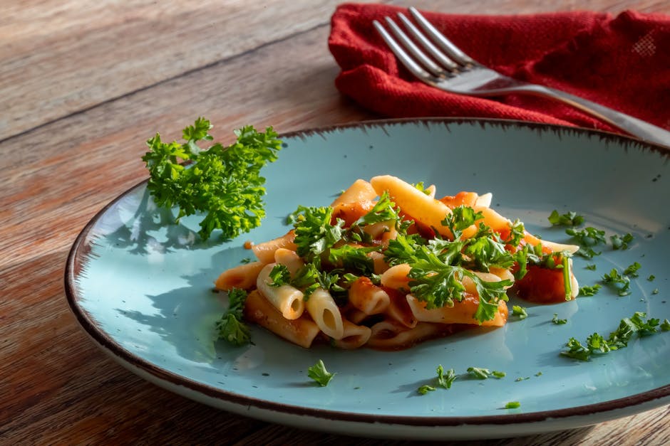 Gresk-inspirert penne med lam, pastinakk og kanel