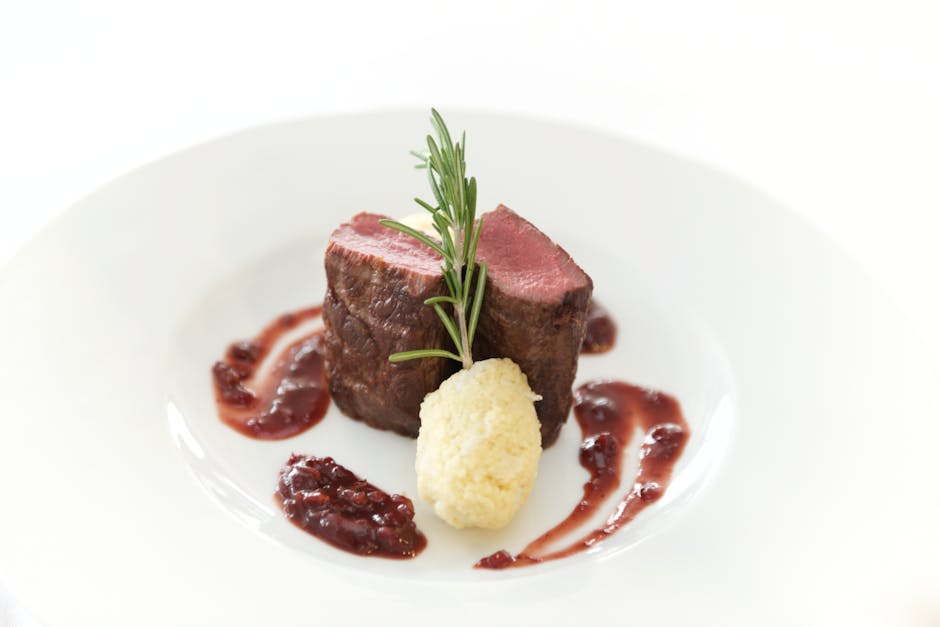 Filet mignon med porcinikruste og urtesmør