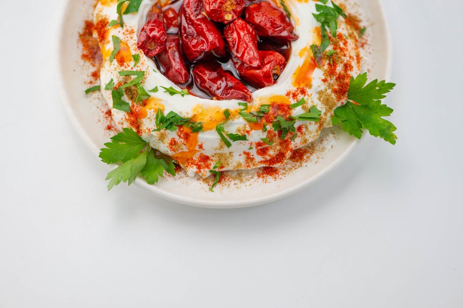 Krydret yoghurt-dipp med jalapeño og urter