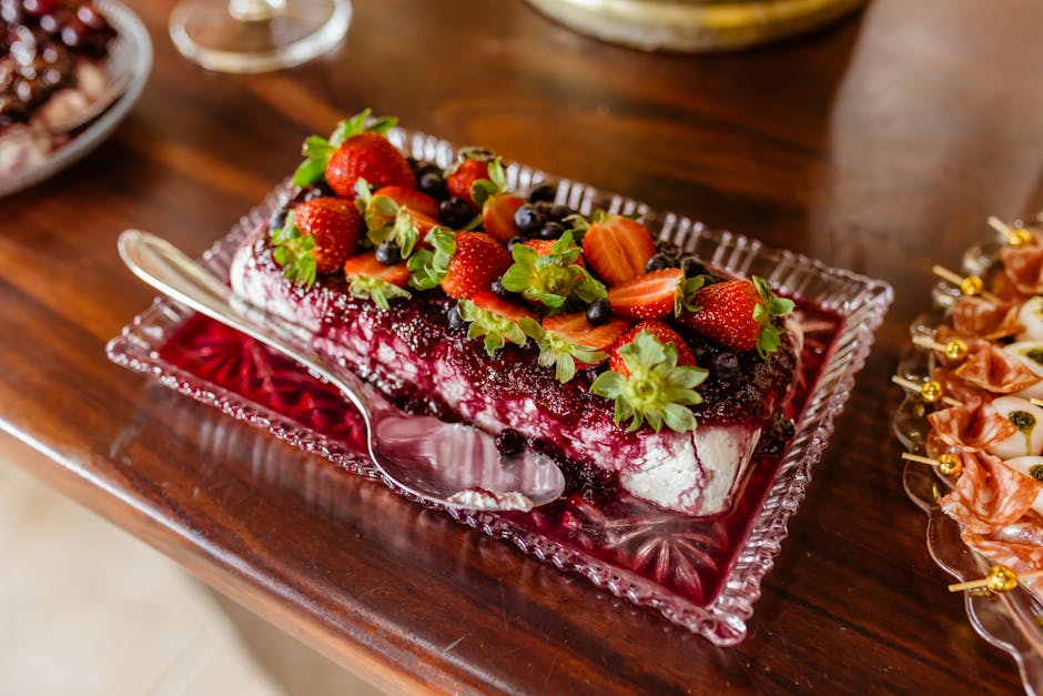 Bringebær- og vannmelonterrine med blåbærsaus