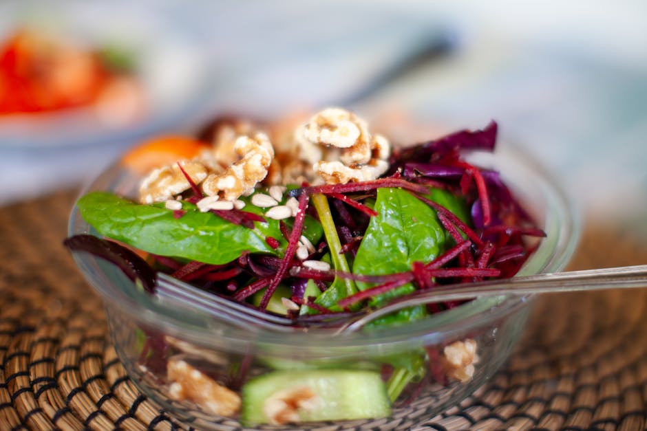 Rå rødbete-, pære- og gorgonzolasalat