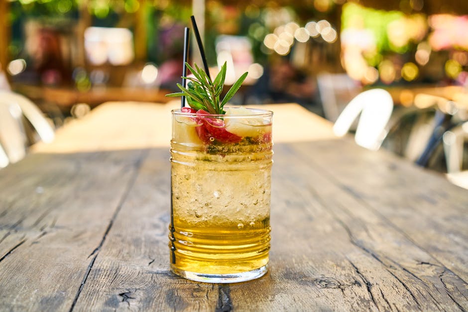 Hvit fersken iste med gin