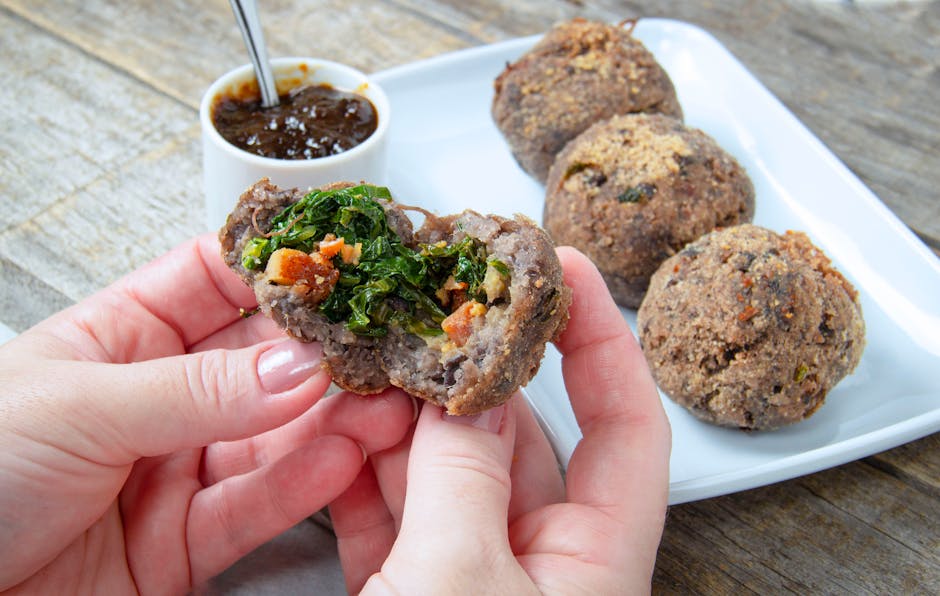 Fritters av svarte bønner med løkchutney