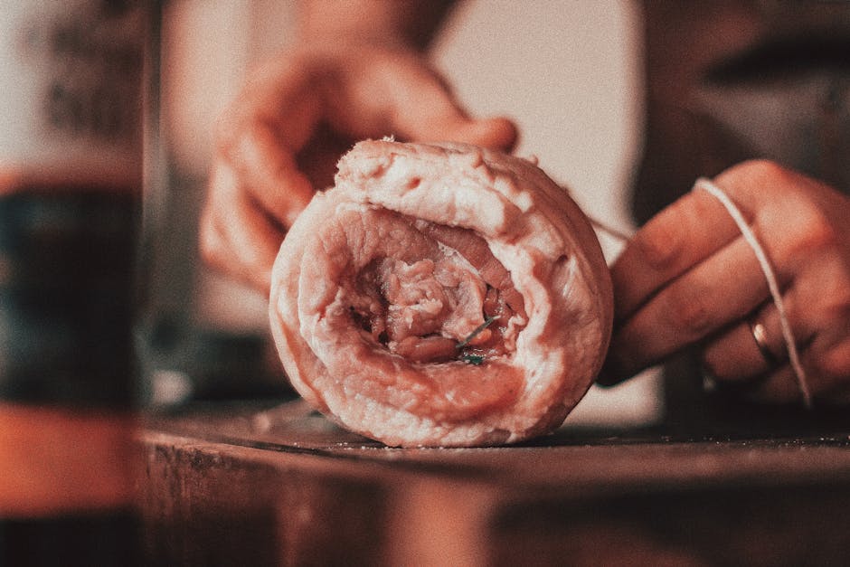 Krydret svinerull med aprikos og svisker