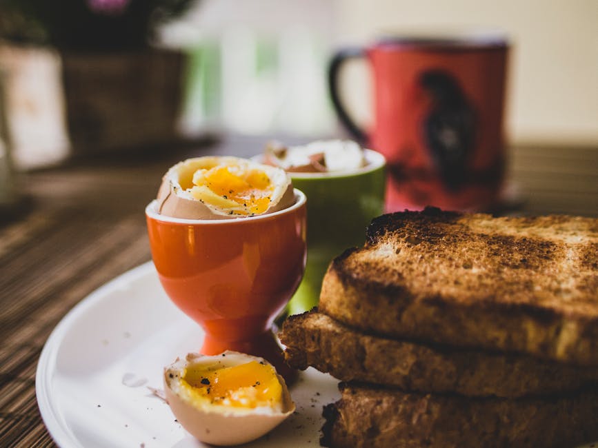 Egg-i-hull med sprøtt brød