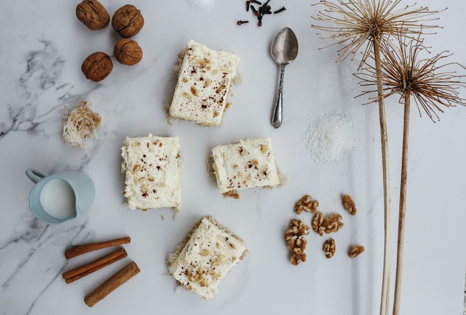 Kremostkaker med nøttebunn