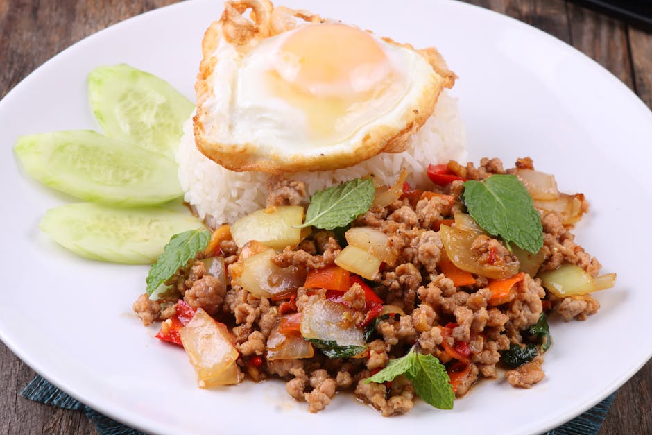 Aromatisk svinekjøtt med aubergine og pak choy