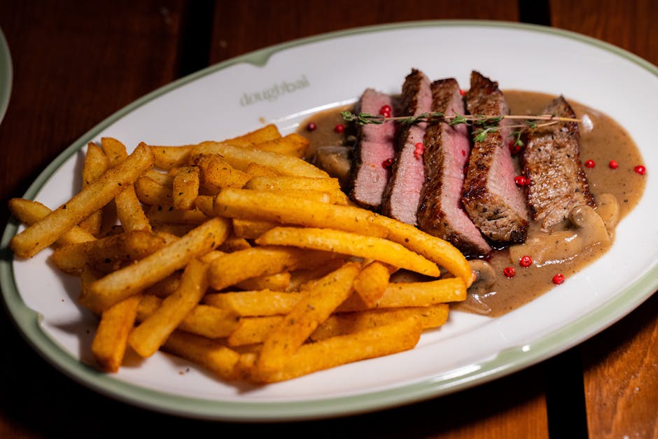 Christinas biffpommes frites med ostesaus