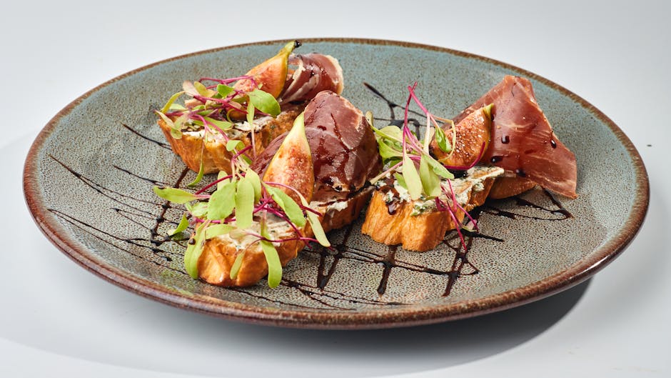 Glasert kortribbe-crostini med blåmuggost