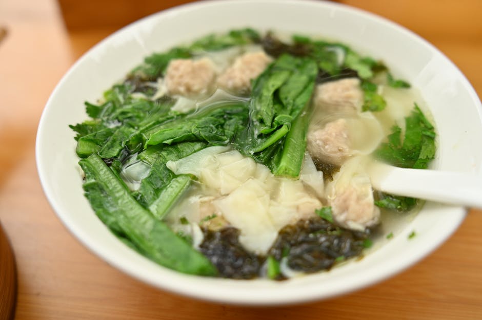 Svart havabbor i vårgrønnsaksbuljong