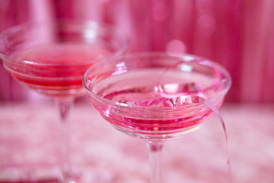 Pink Sunrise cocktail med Campari og Champagne