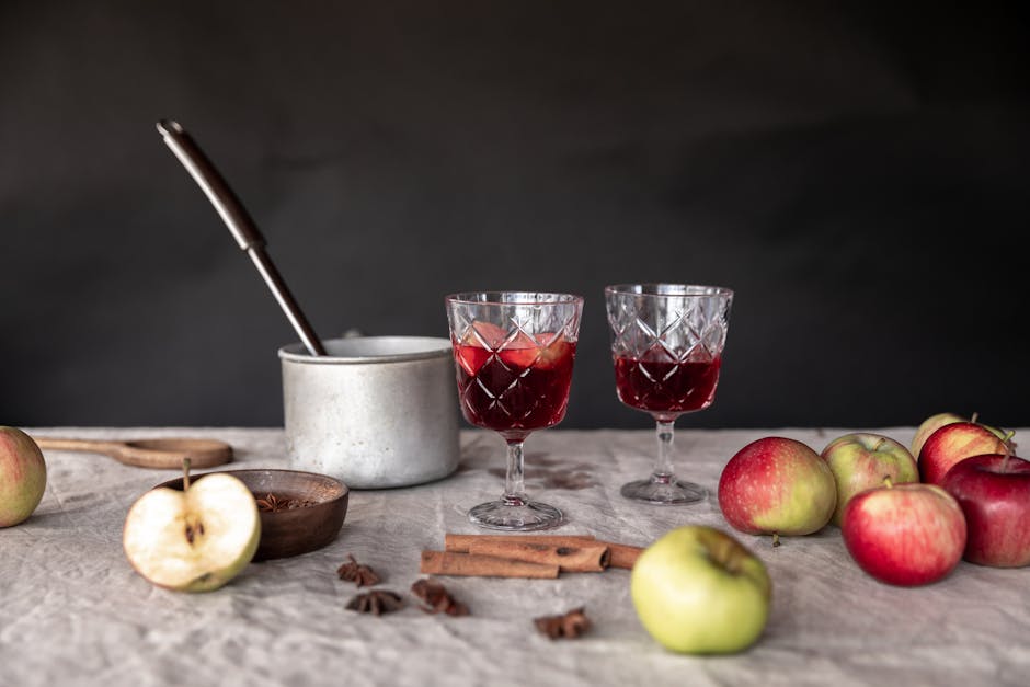 Sprø eplecidercocktail med rom og kanel