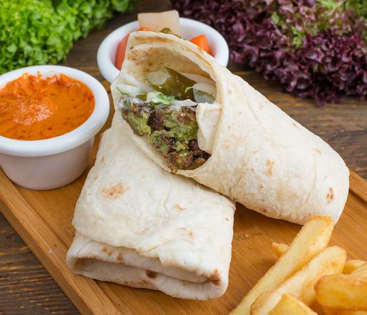 Marokkansk kylling i pita med tahinisaus