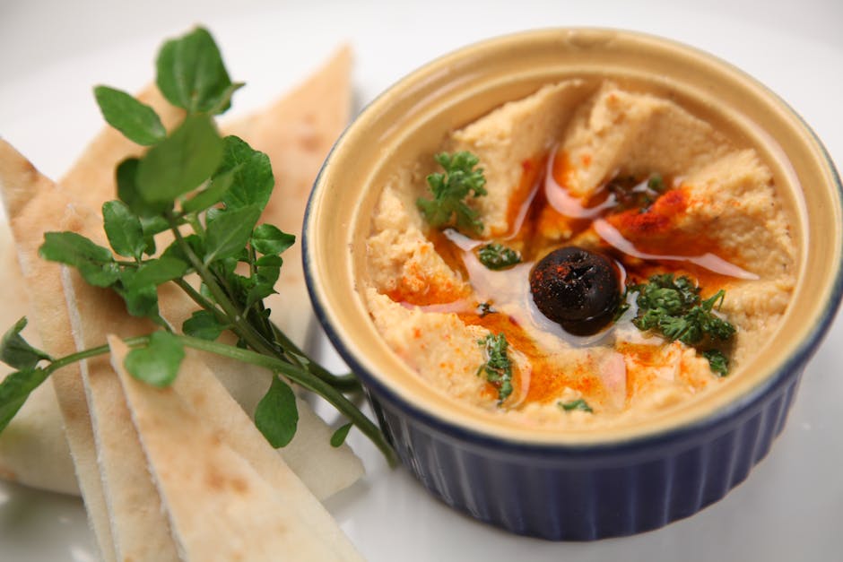 Hummus med urter og sprø pitabrød