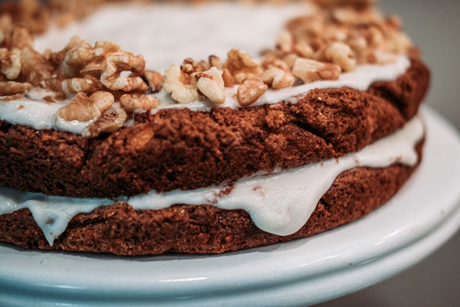 Saftig banankake med rømme og valnøtter