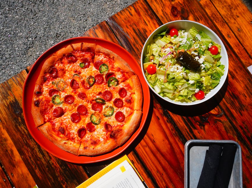 Frisk italiensk salat med pepperoni