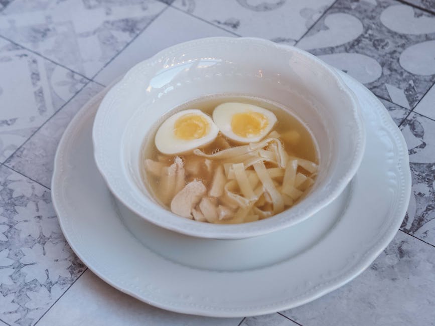 Kremet kylling- og eggesuppe med pastina