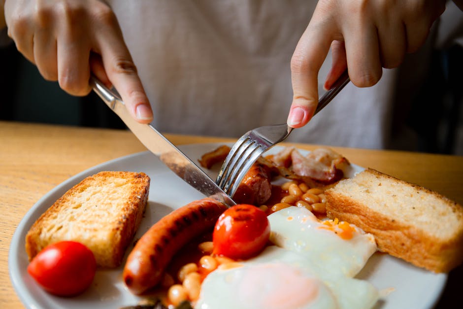 Hjemmelaget frokostpølse med anis og hvitløk