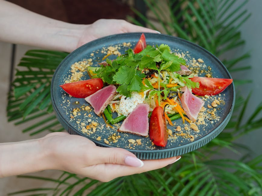 Ahi-salat med macadamianøtter og korianderolje