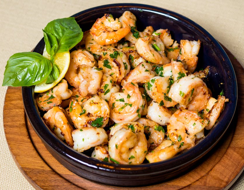 Reker i scampi-stil med kremostfyll i butterdeig