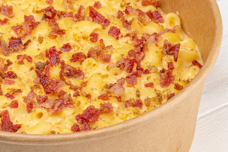 Kremet makaroni og ost med cheddar og bacon