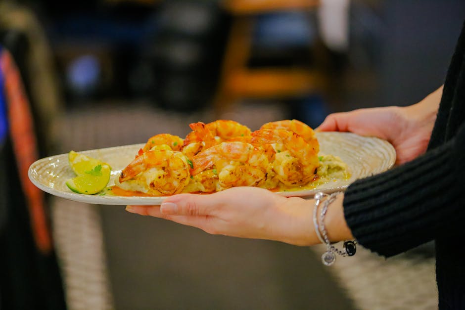 Tostones- og rekebåter med lime og majones