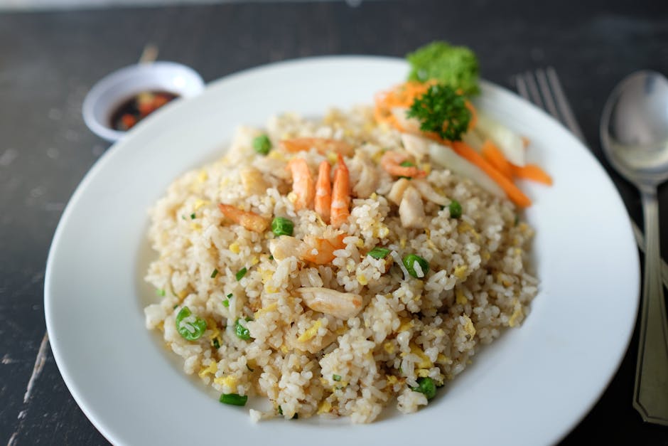 Stekt ris med tre typer erter