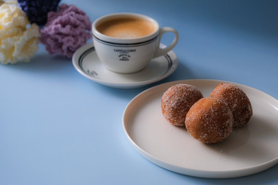 Cappuccino Semifreddo med kanel- og sukkerdonuts