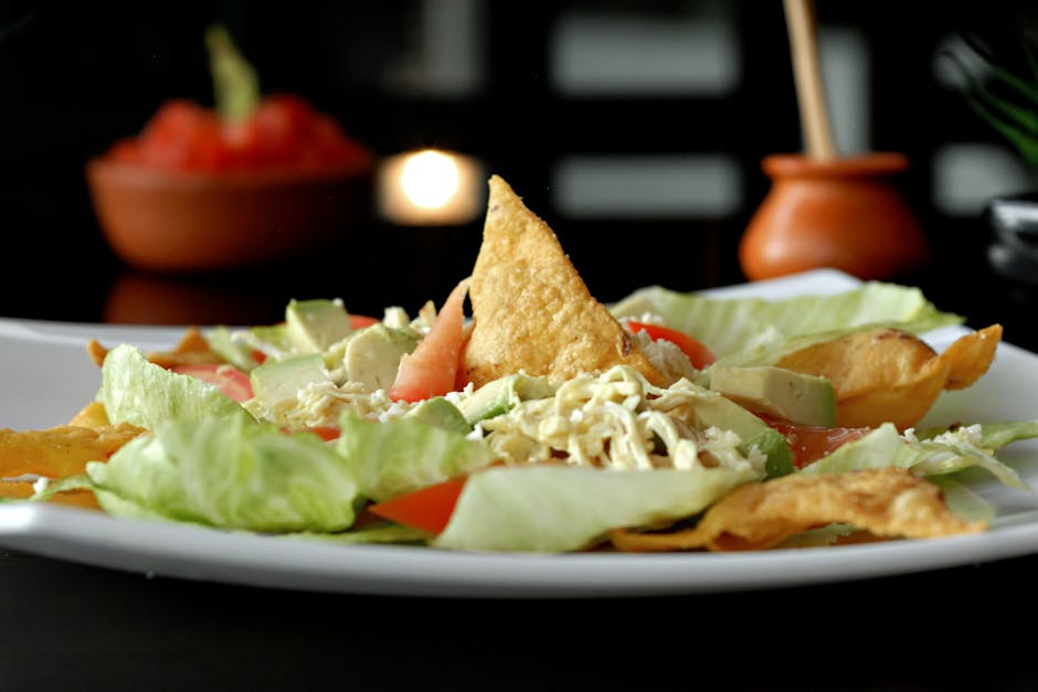 BBQ-kyllingsalat med tortillachips