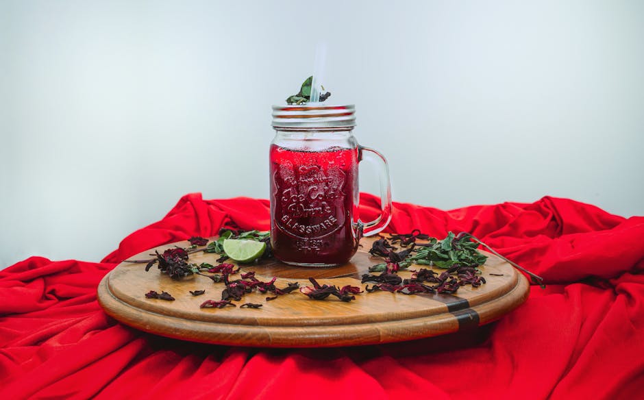 Forfriskende hibiskusdrikk med ingefær