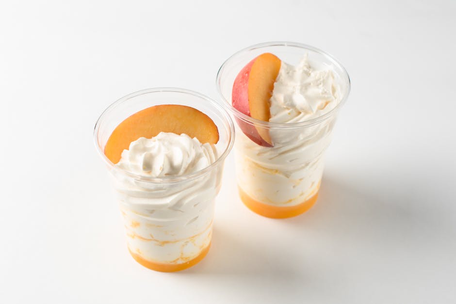 Fersken- og champagne-semifreddo