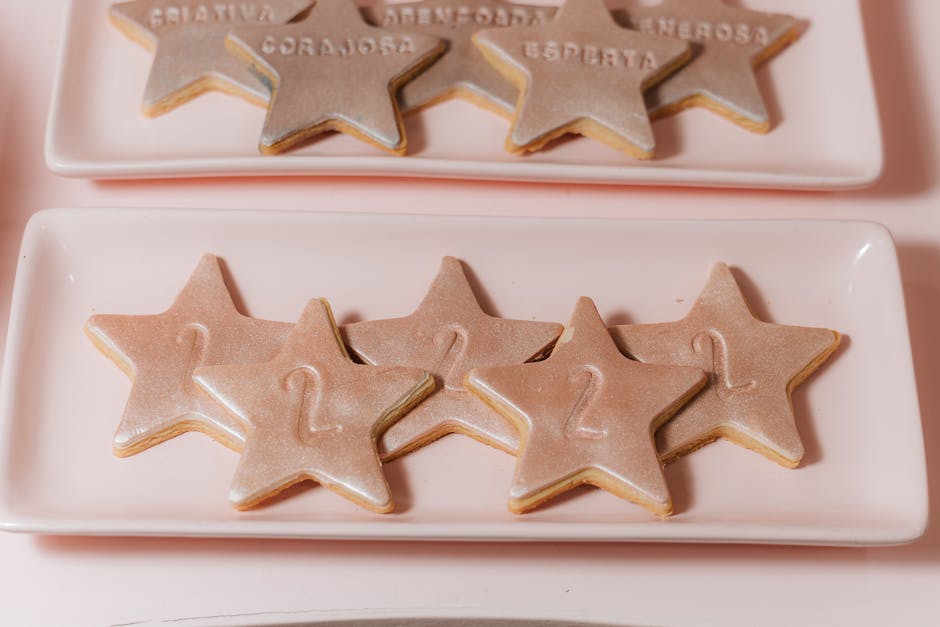 Julestjernekaker med jordbærsyltetøy