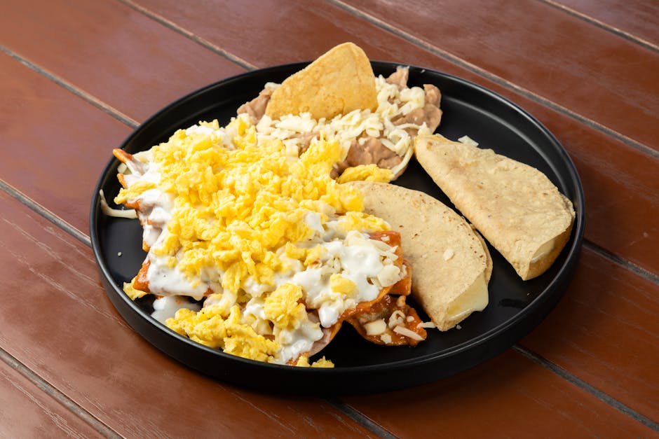 Meksikanske Migas med egg og tortilla