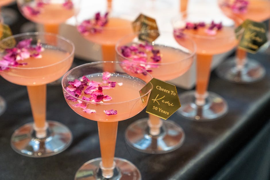 Hvit fersken Bellini med musserende vin