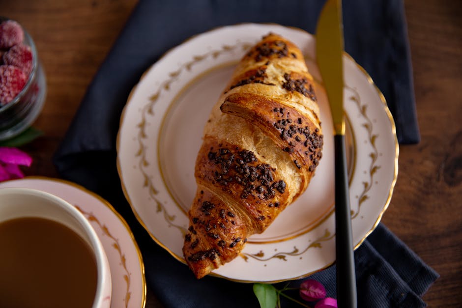 Croissanter med sjokolade, kokos og friske bær