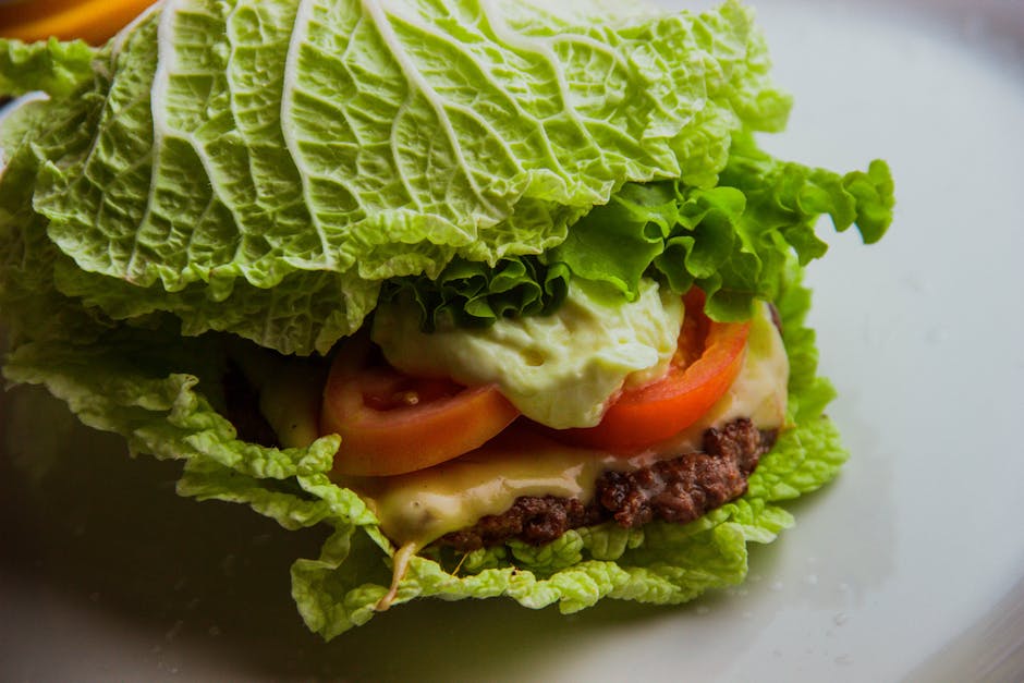 Kål-innpakket vegetarburger