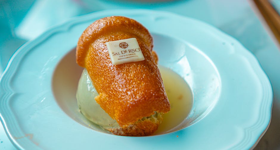 Flamberte rom babas med karamellsaus