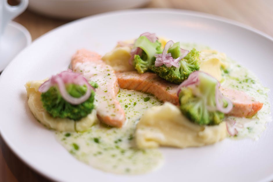 Kielbasa med potetmos og brokkoli