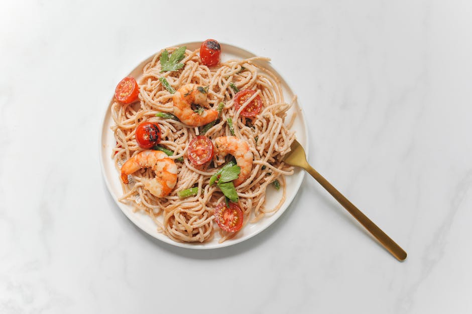 Fullkornsspaghetti med reker, pancetta og sitronbrødsmuler